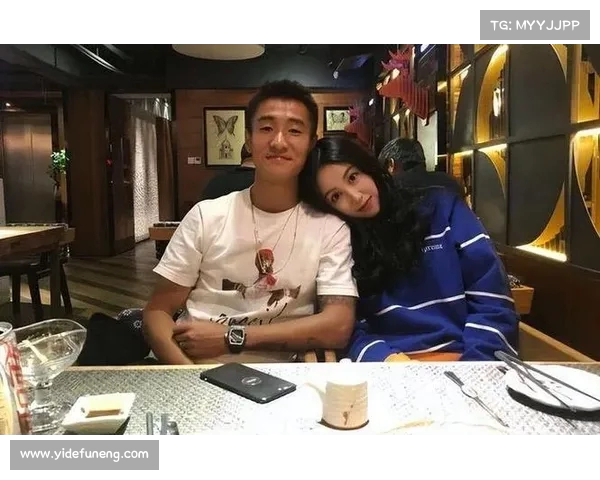 韦世豪妻子因病无法现场观赛 只能在家为丈夫加油助威